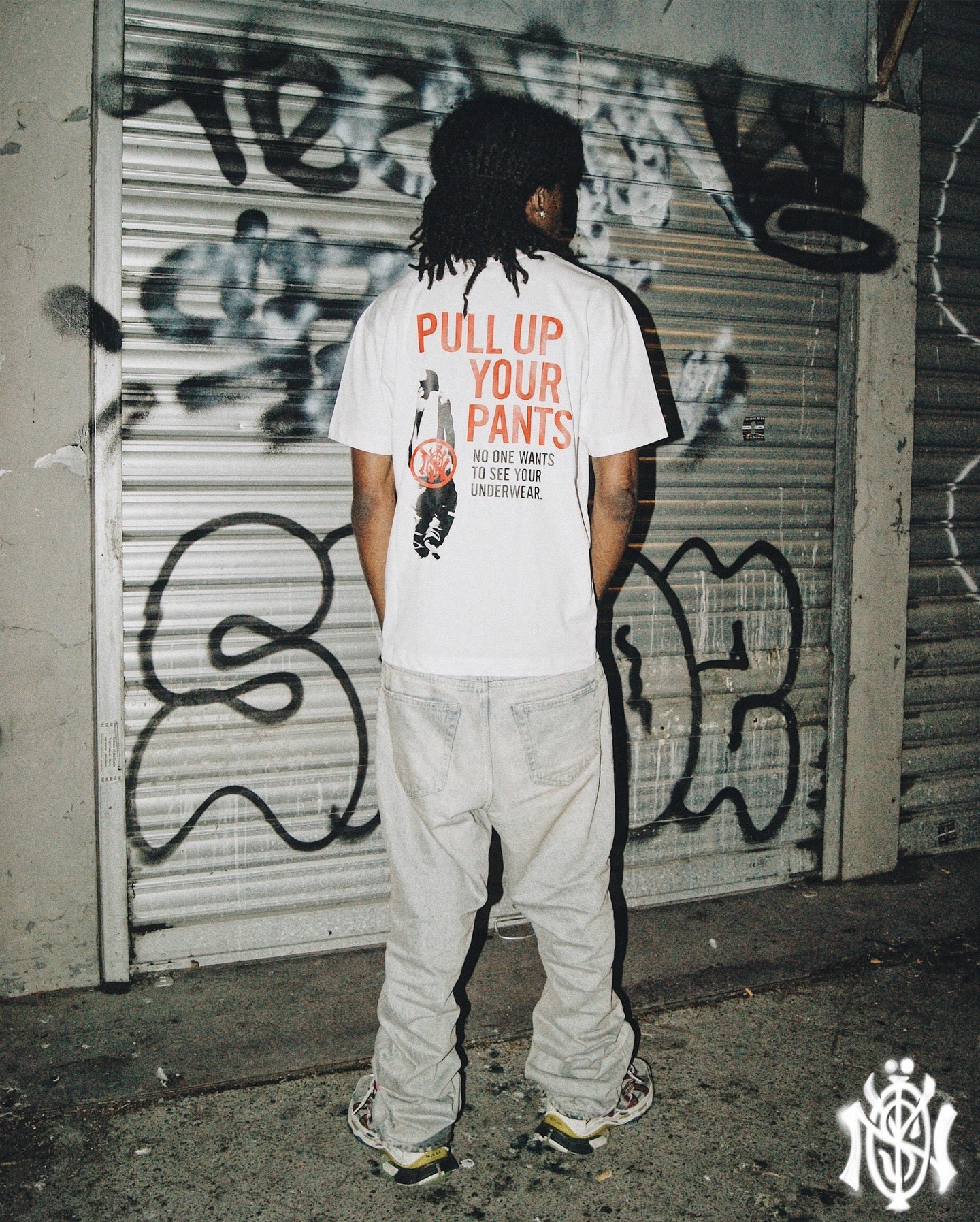 PULL UP YOUR PANTS TEE
