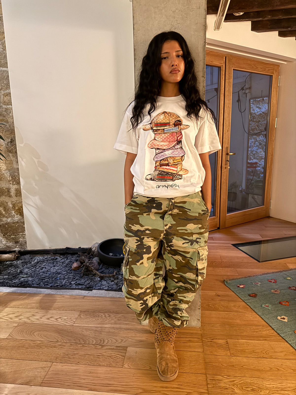 "MULTICAP" TEE