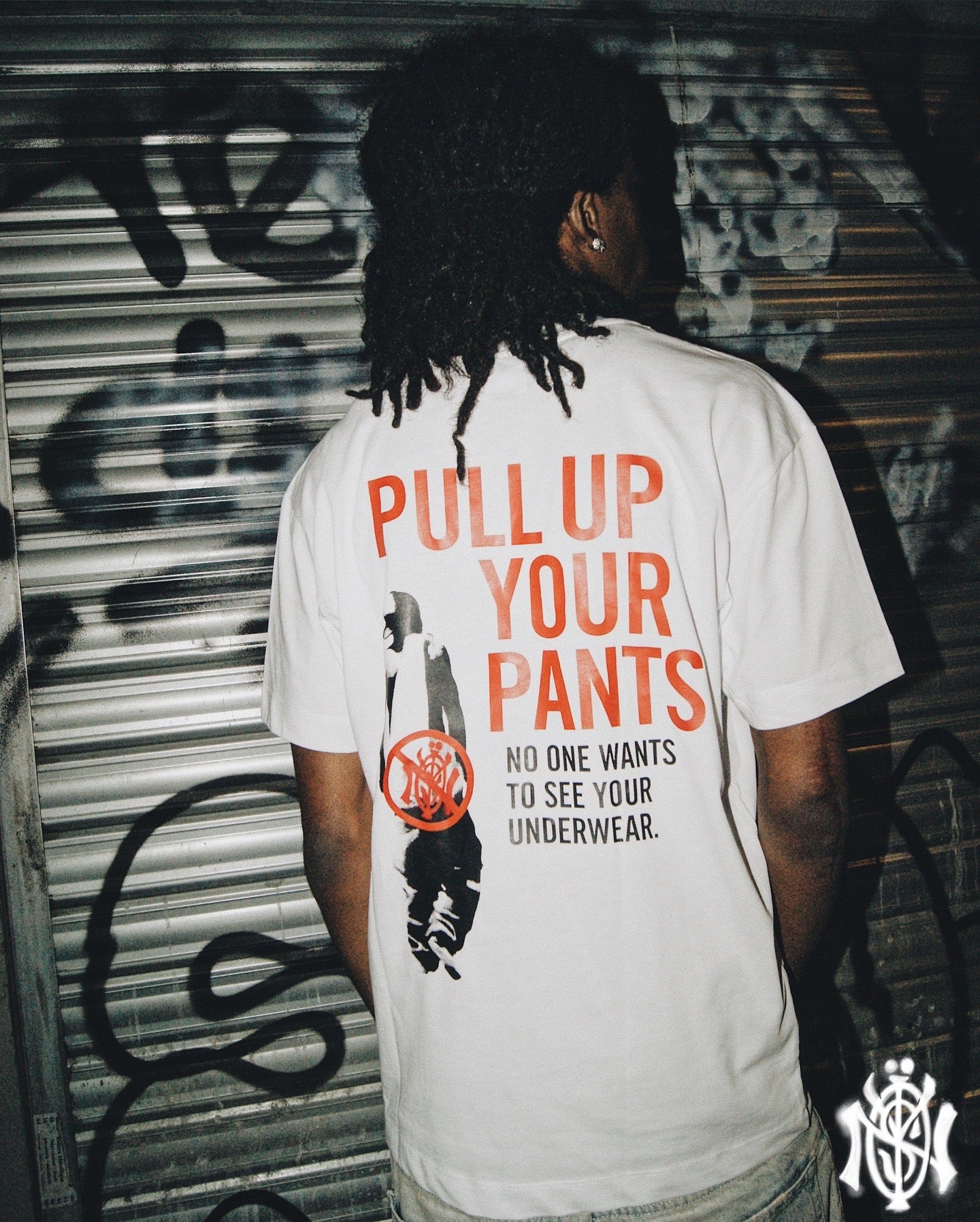 PULL UP YOUR PANTS TEE