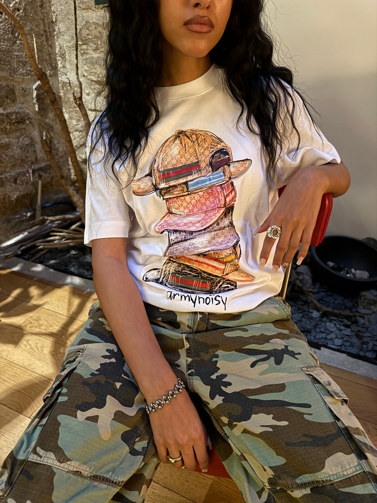 "MULTICAP" TEE